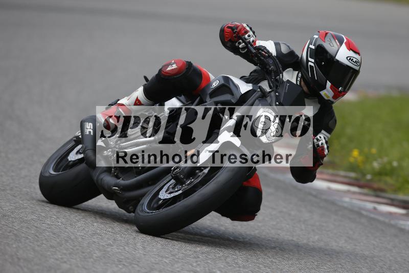 /Archiv-2024/29 12.06.2024 MOTO.CH Track Day ADR/Gruppe gelb/63